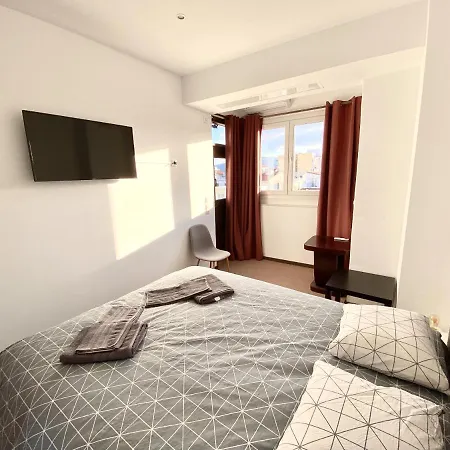 Classic 2 Bedroom Next To Metro - Marousi شقة