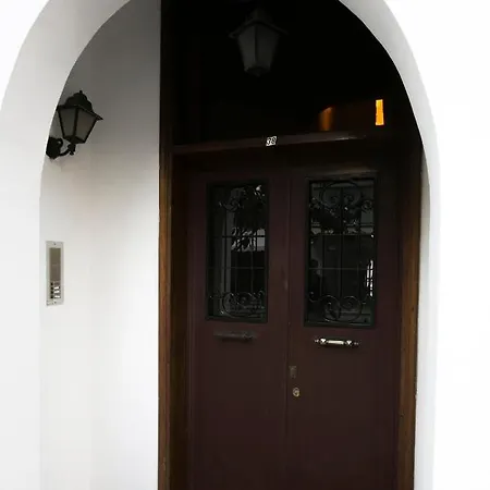 Classic 2 Bedroom Next To Metro - Marousi شقة *