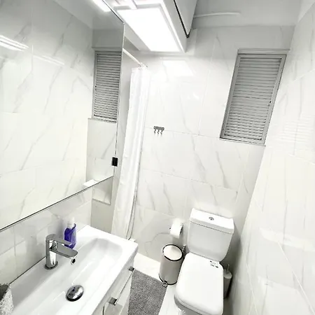 Classic 2 Bedroom Next To Metro - Marousi شقة أثينا